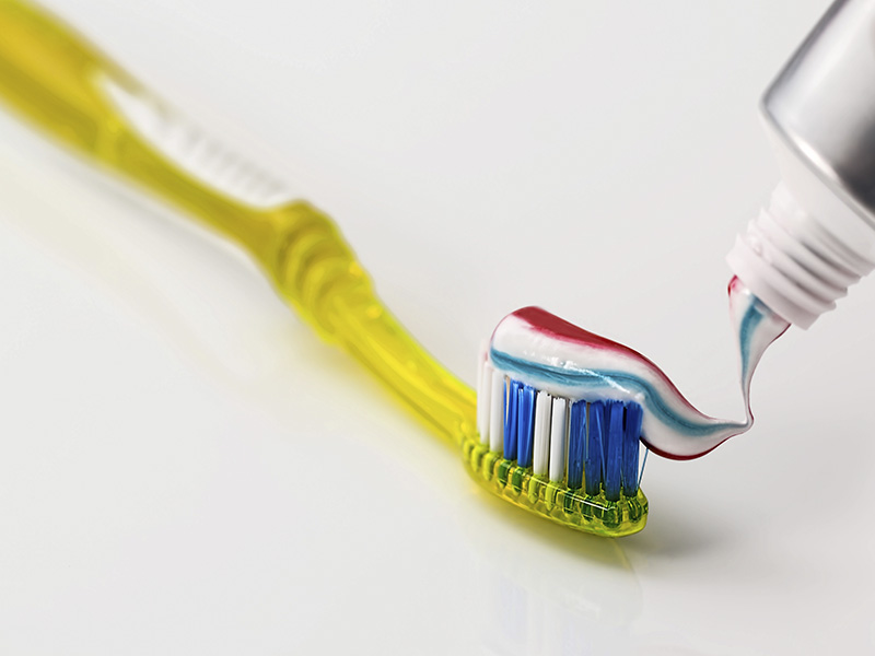 Gingivitis y periodontitis, qué son y cómo tratarlas.