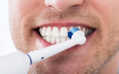 Cómo usar correctamente un cepillo de dientes eléctrico