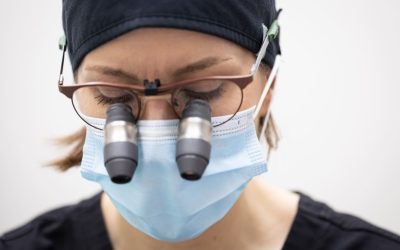 ¿Qué mantenimiento necesitan los implantes dentales para que duren?